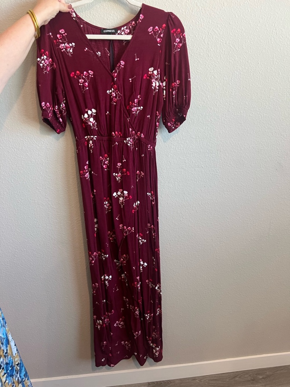Express Burgundy Floral V‑Neck Maxi Dress - Picture 2 of 2